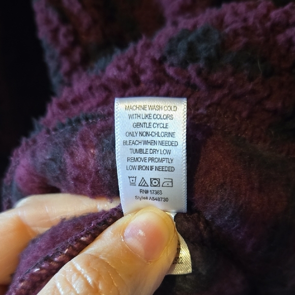 Koolaburra Purple Animal Print Plush Crew Neck Sweater Womens Size Small - Picture 6 of 8